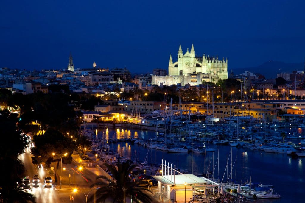 View of Palma de Mallorca with Cathedral Santa Maria